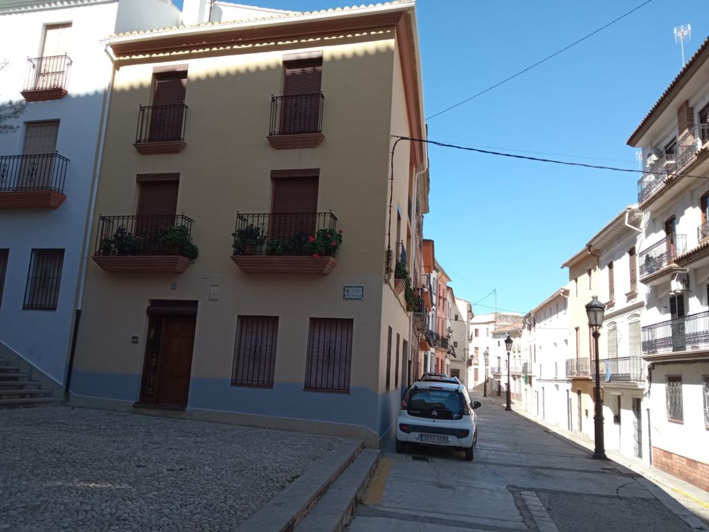 Amazing, large house in the heart of the town – Oliva – OCTH221500