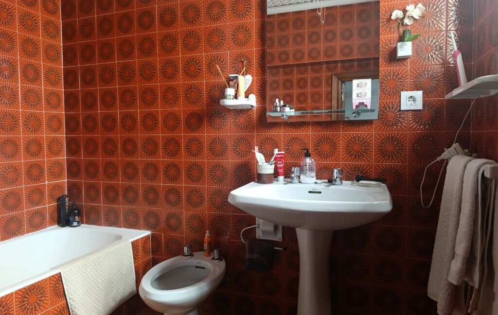 2548 bathroom2
