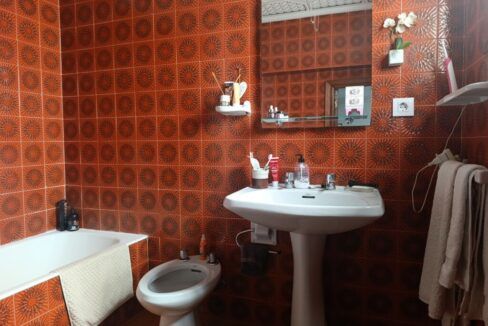 2548 bathroom2