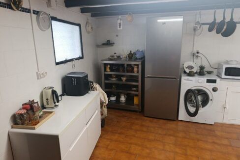 2548 kitchen 2