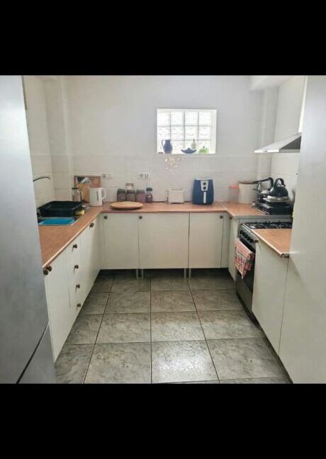 2549 kitchen nw