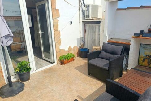 2549 mid terrace 2