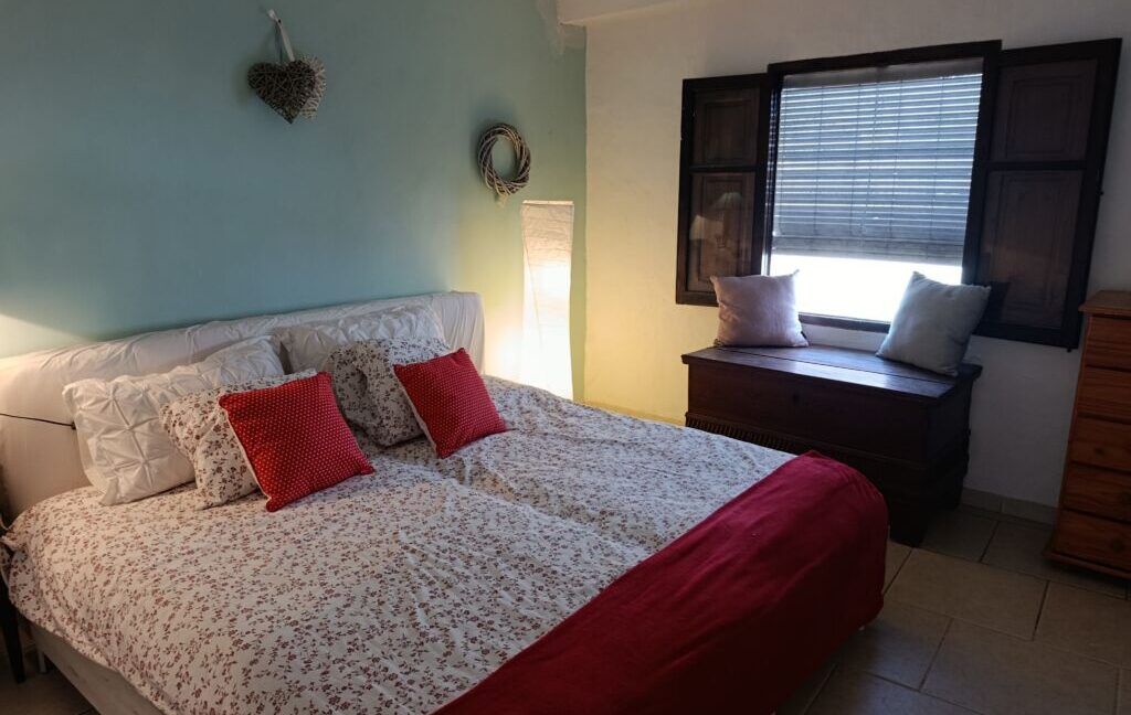 2551 bedroom1